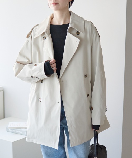 r.(アールドット)の「ショートトレンチコート(トレンチコート・レディース・ブラック/アイボリー/ベージュ・FREE)」の17枚目の写真