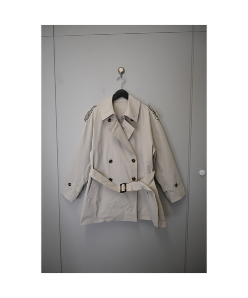 r.(アールドット)の「ショートトレンチコート(トレンチコート・レディース・ブラック/アイボリー/ベージュ・FREE)」の13枚目の写真
