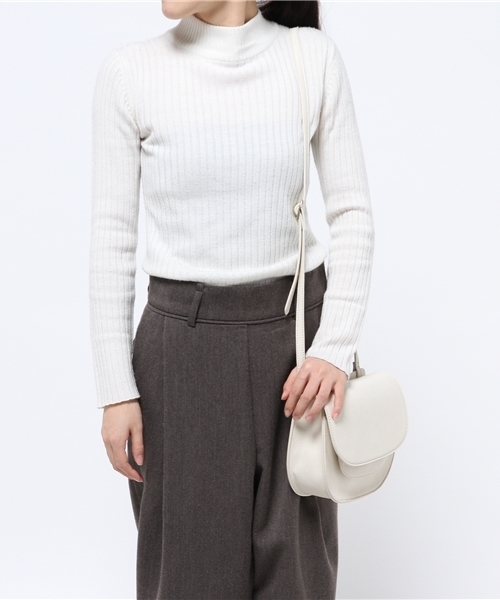 LBC（エルビーシー）の「半円ショルダー            （ショルダーバッグ・レディース・オフホワイト/ライトブラウン/ブラック/ベージュ・ONE SIZE）」の10枚目の写真