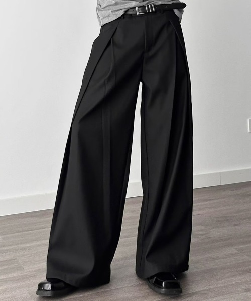KELVIN（ケルヴァン）の「Tuck Wide Slacks Pants タック ワイド スラックスパンツ（デニムパンツ・メンズ・ブラック/グレー・MEDIUM/LARGE）」の3枚目の写真