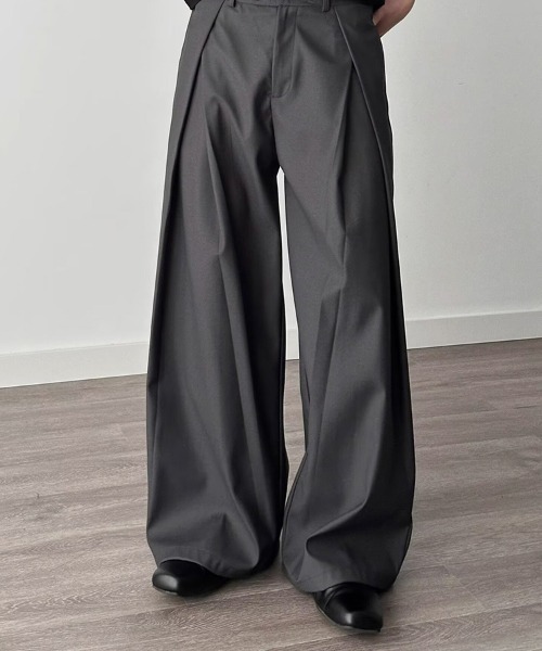 KELVIN（ケルヴァン）の「Tuck Wide Slacks Pants タック ワイド スラックスパンツ（デニムパンツ・メンズ・ブラック/グレー・MEDIUM/LARGE）」の6枚目の写真