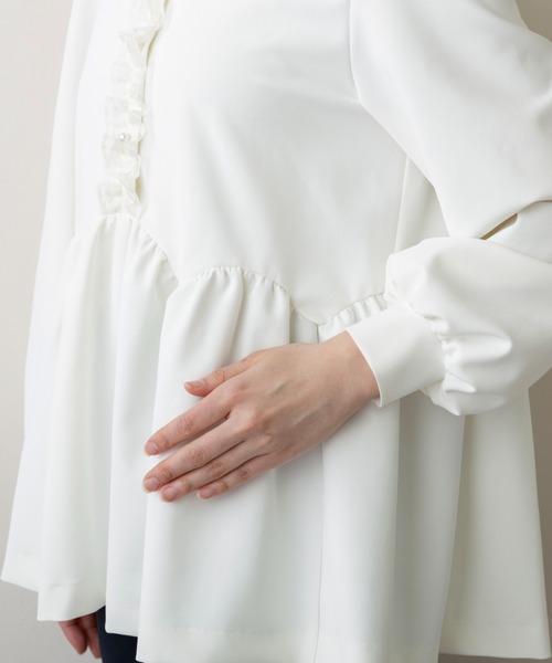 Sono(ソーノ)の「【新作2/20発売】ご自宅でお洗濯可能/シワ防止/UVカット【SONO/ソーノ】【Magical Stretch】フロントフリルチュニックブラウス(Tシャツ/カットソー・レディース・ブラック/ホワイト/ネイビー・F)」の21枚目の写真