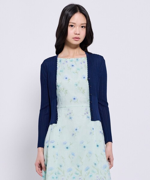 TOCCA(トッカ)の「EYELET AJISAI カーディガン(カーディガン/ボレロ・レディース・アイボリー系/ピンク系/ライトグリーン系/ネイビー系・MEDIUM/SMALL)」の5枚目の写真