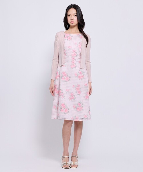 TOCCA(トッカ)の「EYELET AJISAI カーディガン(カーディガン/ボレロ・レディース・アイボリー系/ピンク系/ライトグリーン系/ネイビー系・MEDIUM/SMALL)」の12枚目の写真