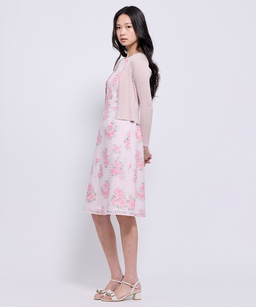 TOCCA(トッカ)の「EYELET AJISAI カーディガン(カーディガン/ボレロ・レディース・アイボリー系/ピンク系/ライトグリーン系/ネイビー系・MEDIUM/SMALL)」の13枚目の写真