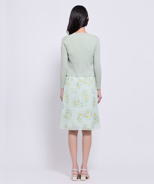 TOCCA(トッカ)の「EYELET AJISAI カーディガン(カーディガン/ボレロ・レディース・アイボリー系/ピンク系/ライトグリーン系/ネイビー系・MEDIUM/SMALL)」の17枚目の写真