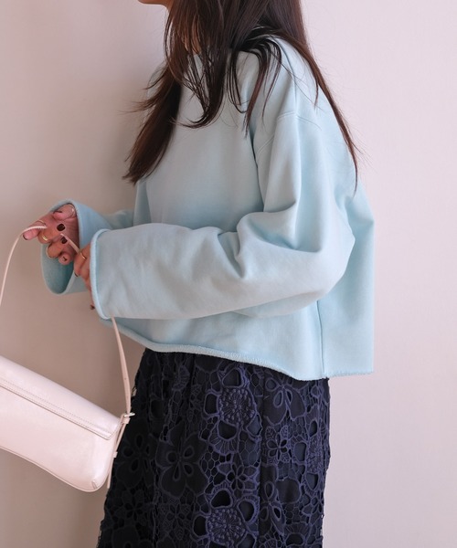 AKTE（アクテ）の「カットオフスウェットプルオーバー（スウェット・レディース・トップグレー/ライトブルー・FREE）」の9枚目の写真