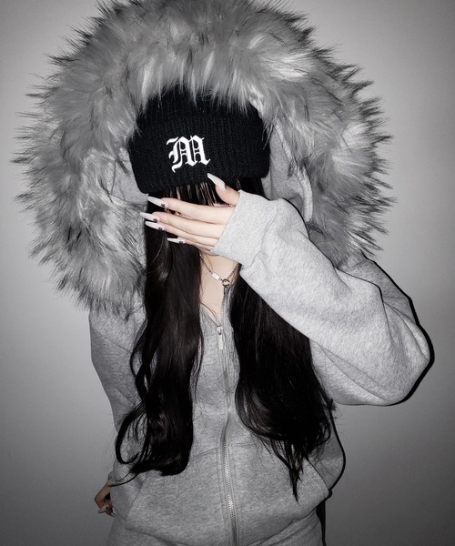 me+em select(ミームセレクト)の「M LOGO embroidery knit beanie / M LOGO 刺繍ニットビーニー(ニットキャップ/ビーニー・レディース・ブラック・FREE)」の2枚目の写真