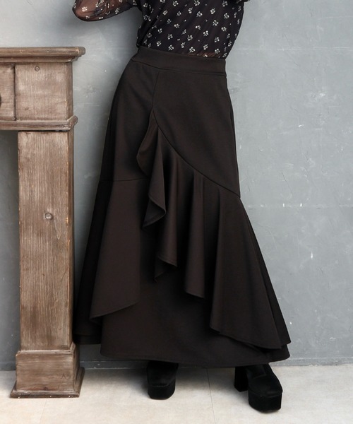 CECIL McBEE(セシルマクビー)の「カットツイルフリルスカート(スカート・レディース・モカ/ブラック・MEDIUM/LARGE)」の1枚目の写真