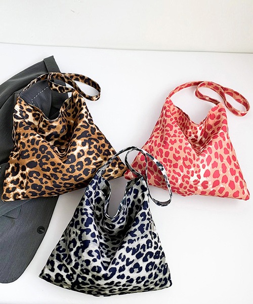 NANEA（ナネア）の「ヒョウ柄ショルダートートバッグ（トートバッグ・レディース・グレー/ブラウン/ピンク・フリー）」の5枚目の写真