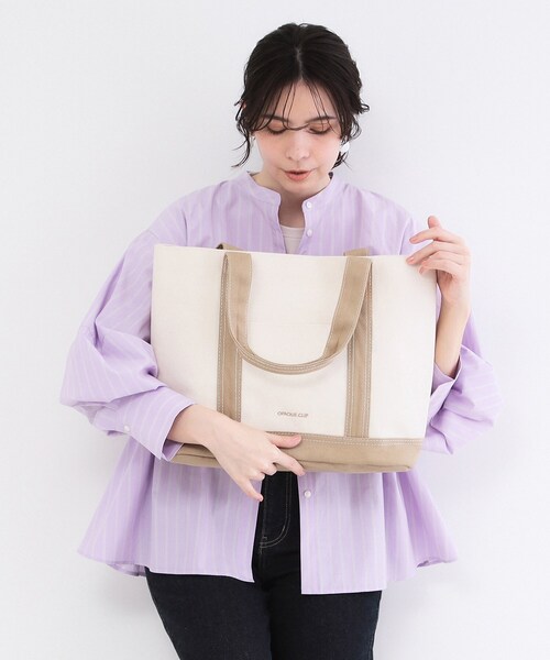 OPAQUE.CLIP（オペークドットクリップ）の「バイカラー帆布BIGトート（トートバッグ・レディース・チャコールグレー/サックスブルー系/ベージュ・00）」の2枚目の写真