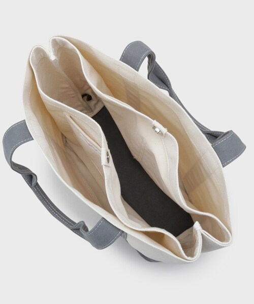 OPAQUE.CLIP（オペークドットクリップ）の「バイカラー帆布BIGトート（トートバッグ・レディース・チャコールグレー/サックスブルー系/ベージュ・00）」の17枚目の写真