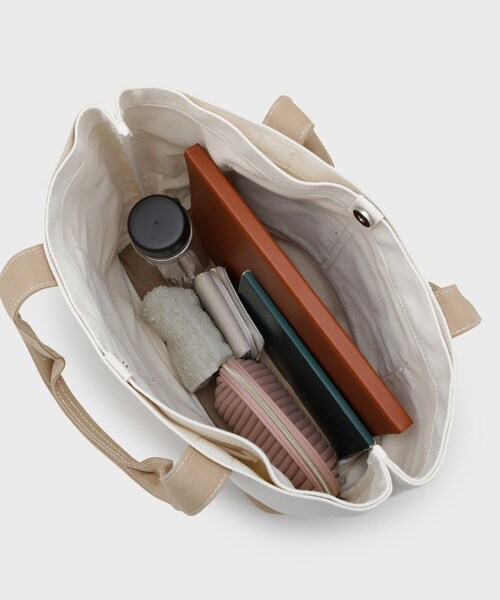 OPAQUE.CLIP（オペークドットクリップ）の「バイカラー帆布BIGトート（トートバッグ・レディース・チャコールグレー/サックスブルー系/ベージュ・00）」の19枚目の写真