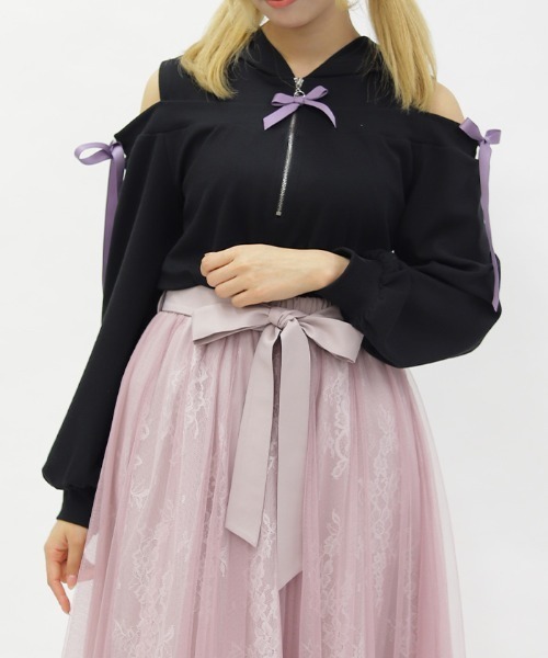 axes femme POETIQUE(アクシーズファムポエティック)の「リボン付きオフショルリブPO(Tシャツ/カットソー・レディース・サックスブルー/ブラック/ピンク・MEDIUM)」の2枚目の写真