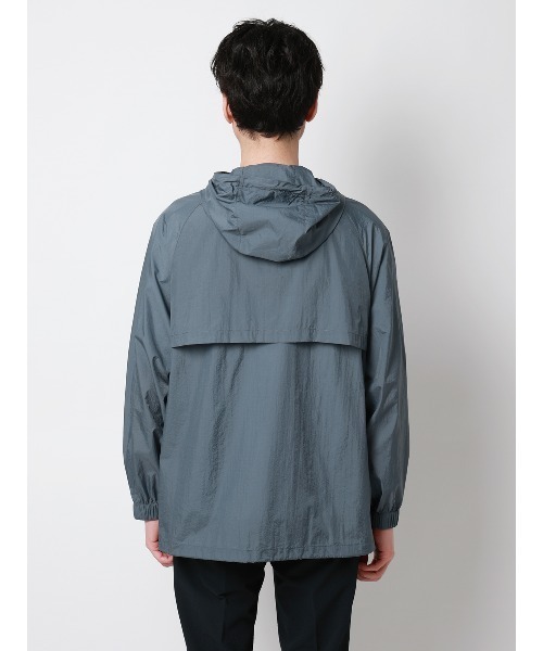 SUIT SQUARE（スーツスクエア）の「FLAT フードアウター ウォッシャブル UVカット 軽量 ナイロンワッシャー 無地（その他アウター・メンズ・ブラック/ブルー・M/L）」の6枚目の写真