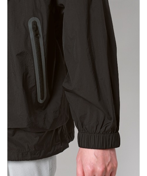 SUIT SQUARE（スーツスクエア）の「FLAT フードアウター ウォッシャブル UVカット 軽量 ナイロンワッシャー 無地（その他アウター・メンズ・ブラック/ブルー・M/L）」の19枚目の写真