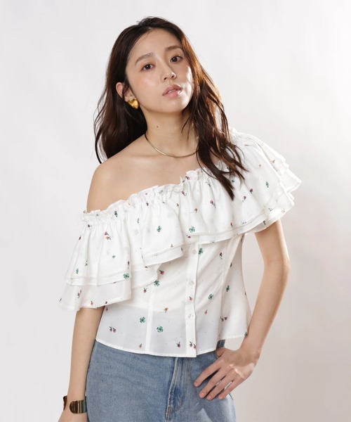 JUSGLITTY（ジャスグリッティー）の「プチボヌールブラウス（シャツ/ブラウス・レディース・ライトブルー/ホワイト系その他・1/2）」の11枚目の写真