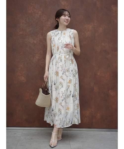 anuans（アニュアンス）の「フローラルモチーフプリントワンピース（ワンピース・レディース・ライトベージュ/ネイビー/ホワイト・MEDIUM/SMALL）」の2枚目の写真