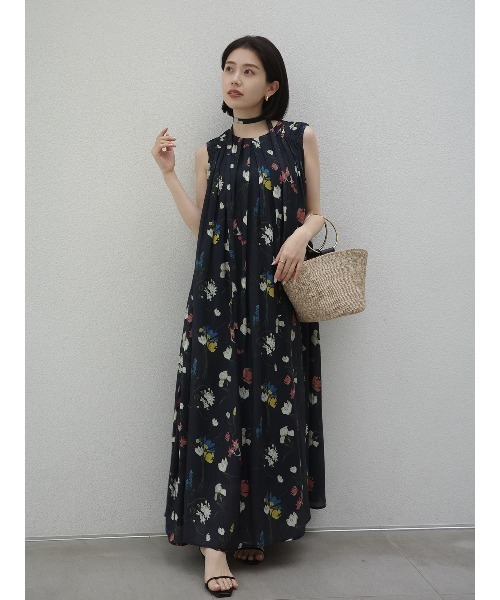 anuans（アニュアンス）の「フローラルモチーフプリントワンピース（ワンピース・レディース・ライトベージュ/ネイビー/ホワイト・MEDIUM/SMALL）」の18枚目の写真