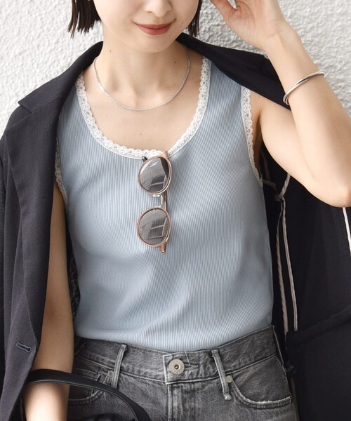 SHIPS(シップス)の「〈手洗い可能〉レース トリミング 2WAY タンクトップ(タンクトップ・レディース・オリーブ/サックスブルー/ホワイト・ONE SIZE)」の3枚目の写真