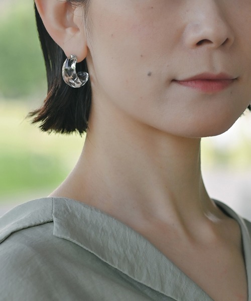 HARIO Lampwork Factory(ハリオランプワークファクトリー)の「ピアス ペトリコールフープ(ピアス(両耳用)・レディース・クリア・FREE)」の6枚目の写真