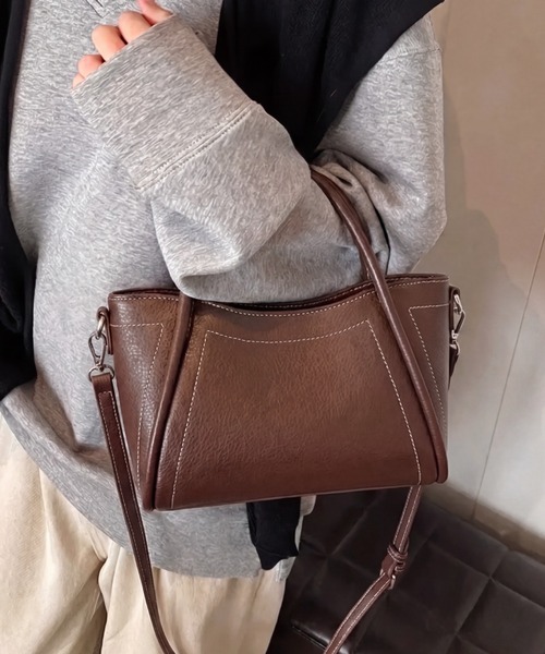 yuue' ( wear )(ユーイ)の「2WAYステッチミニショルダーバッグ(ショルダーバッグ・レディース・ダークブラウン/ブラック/アイボリー・FREE)」の2枚目の写真