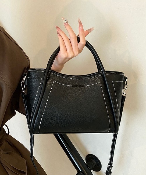 yuue' ( wear )(ユーイ)の「2WAYステッチミニショルダーバッグ(ショルダーバッグ・レディース・ダークブラウン/ブラック/アイボリー・FREE)」の20枚目の写真