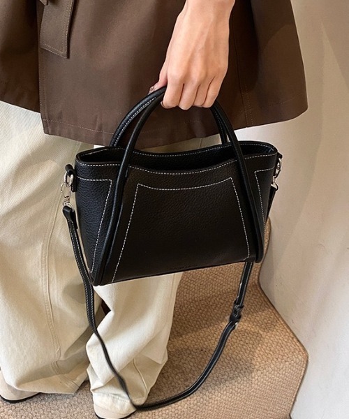 yuue' ( wear )(ユーイ)の「2WAYステッチミニショルダーバッグ(ショルダーバッグ・レディース・ダークブラウン/ブラック/アイボリー・FREE)」の21枚目の写真