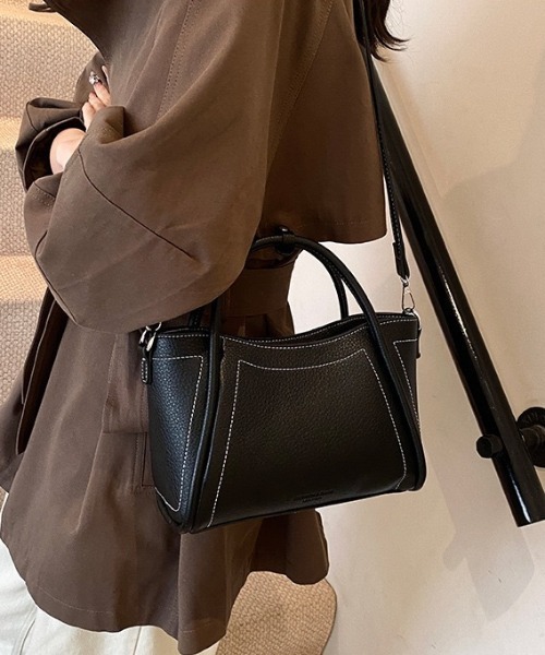 yuue' ( wear )(ユーイ)の「2WAYステッチミニショルダーバッグ(ショルダーバッグ・レディース・ダークブラウン/ブラック/アイボリー・FREE)」の15枚目の写真