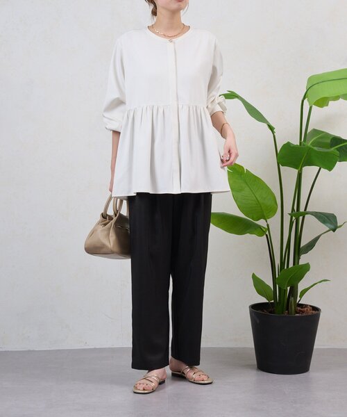 Jena espace merveilleux(ジェナ エスパスメルヴェイユ)の「イージータックテーパードパンツ(その他パンツ・レディース・ブラック/グレー/ベージュ・FREE)」の4枚目の写真