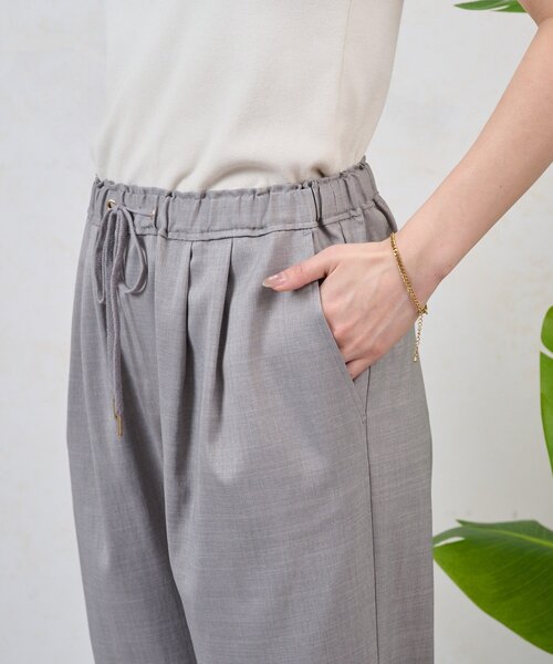 Jena espace merveilleux(ジェナ エスパスメルヴェイユ)の「イージータックテーパードパンツ(その他パンツ・レディース・ブラック/グレー/ベージュ・FREE)」の18枚目の写真