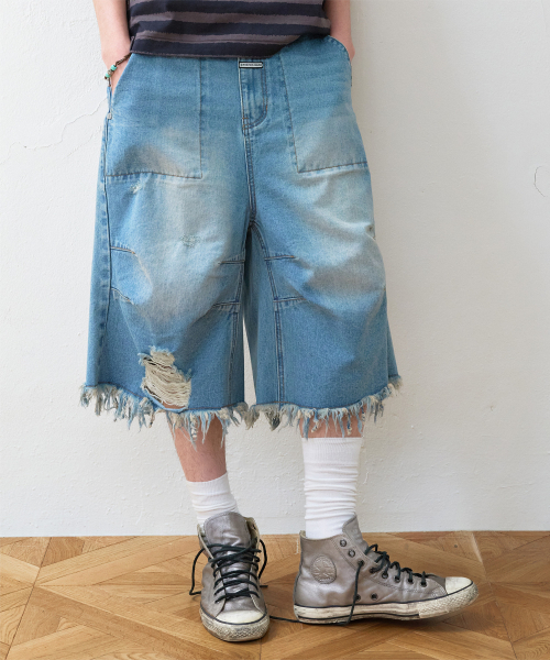 THEVINYLHOUSE(ザバイニルハウス)の「DESTROYED DENIM SHORTS LIGHT BLUE(その他パンツ・メンズ・その他・SMALL/MEDIUM/LARGE)」の1枚目の写真
