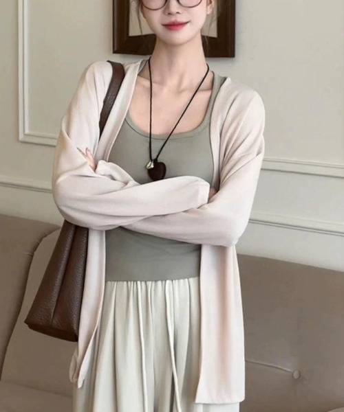 Forcement(フォースメント)の「夏服。軽やかな透け感とゆったりシルエットで抜け感をまとうシアーUVカットカーデ(カーディガン/ボレロ・レディース・ブラック/ベージュ/ホワイト・FREE)」の1枚目の写真