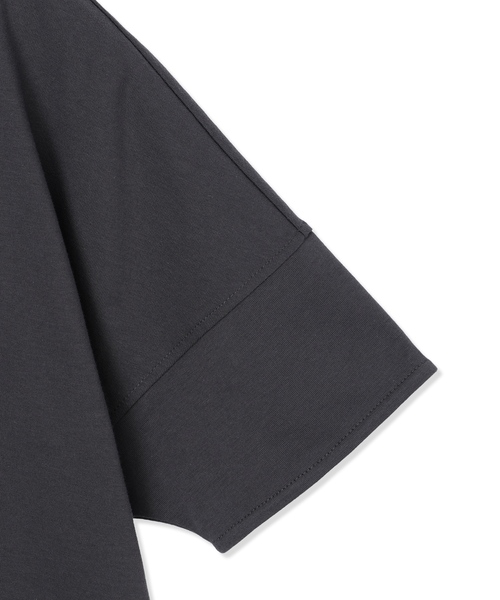 Petit Honfleur（プチオンフルール）の「袖切替チュニックプルオーバー【接触冷感・UVカット・日本製】（Tシャツ/カットソー・レディース・グレー/チャコールグレー/ブラック・M/L）」の11枚目の写真