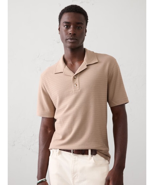 BANANA REPUBLIC FACTORY STORE(バナナリパブリック ファクトリーストア)の「BANANA REPUBLIC FACTORY STORE テクスチャーニットポロシャツ(ポロシャツ・メンズ・ベージュ/ブラウン/ホワイト・S/M/L/XL)」の1枚目の写真