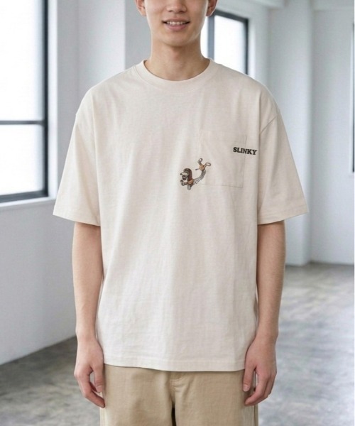 Disney(ディズニー)の「【DISNEY/ディズニー】TOYSTORY/トイ・ストーリー5 SLINKY ポケット刺繍 半袖Tシャツ / 2026年Movie Tee(ユニセックス)(Tシャツ/カットソー・メンズ・アイボリー/スミクロ・M/L/LL)」の17枚目の写真