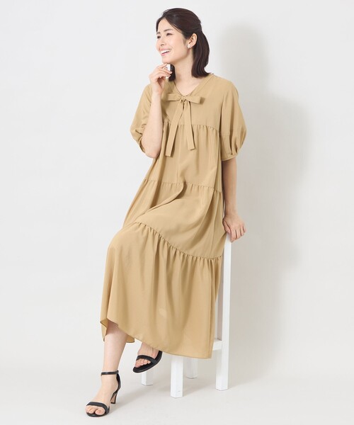TO BE CHIC（トゥー ビー シック）の「ヴェール ティアードドレス（ワンピース・レディース・ブラック/ベージュ・40）」の5枚目の写真