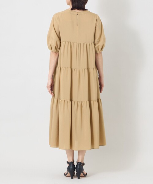 TO BE CHIC（トゥー ビー シック）の「ヴェール ティアードドレス（ワンピース・レディース・ブラック/ベージュ・40）」の8枚目の写真