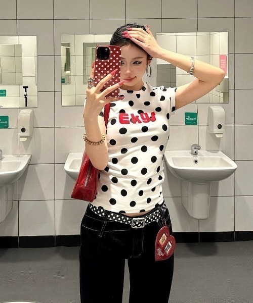 Ritzy(リッツィー)の「Y2K ドットロゴコンパクトTシャツ(Tシャツ/カットソー・レディース・ホワイト・S/M/L/XL)」の13枚目の写真