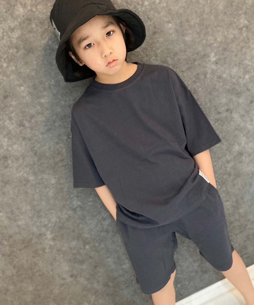 SHISKY（シスキー）の「ピスネーム付き無地半袖Tシャツ & ショートパンツ セットアップ(523-115)（セットアップ・キッズ・ネイビー/ミント/杢グレー/チャコールグレー/ダークグリーン/ベージュ/ブラック/オレンジ・110cm/120cm/150cm/140cm/130cm/160cm）」の3枚目の写真