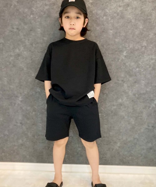 SHISKY（シスキー）の「ピスネーム付き無地半袖Tシャツ & ショートパンツ セットアップ(523-115)（セットアップ・キッズ・ネイビー/ミント/杢グレー/チャコールグレー/ダークグリーン/ベージュ/ブラック/オレンジ・110cm/120cm/150cm/140cm/130cm/160cm）」の2枚目の写真