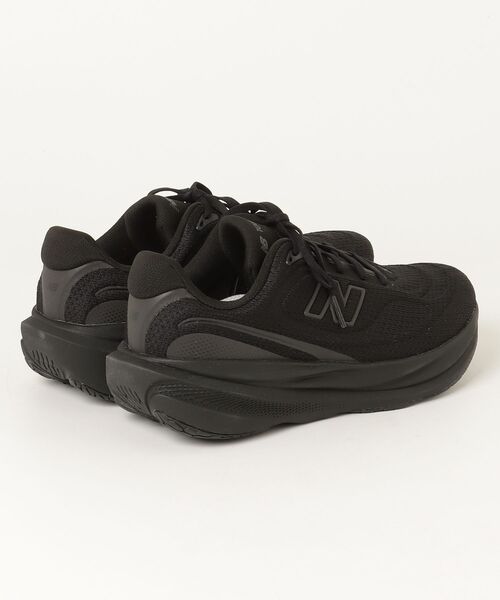 NEW BALANCE(ニューバランス)の「1080 v15(スニーカー・メンズ・ブラック×ブラック・28.0cm/28.5cm/29.0cm/25.5cm/26.0cm/26.5cm/27.0cm/27.5cm/25.0cm)」の4枚目の写真