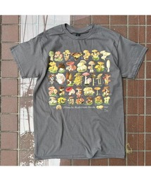 fridge（フリッジ）の「【ATLAS SCREEN PRINTING】アトラススクリーンプリンティング Ultimate Mushroom Guide Adult T-shirt（Tシャツ/カットソー）」
