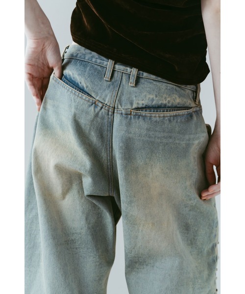 Knuth Marf(クヌースマーフ)の「studded draped denim pants(unisex)(デニムパンツ・レディース・ブラック/ブルー・SMALL/MEDIUM/X-SMALL)」の17枚目の写真
