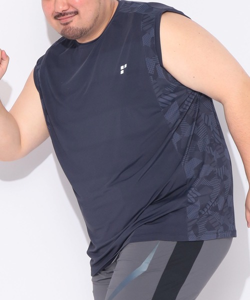 EXCELLENT FINE(エクセレント ファイン)の「Tシャツ ノースリーブ メンズ 大きいサイズ ベア天竺 総柄プリント クルーネック タンクトップ EXCELLENT FINE (エクセレントファイン)(Tシャツ/カットソー・メンズ・ネイビー/ダークグレー・X2(4L~5L)/X4(8L~9L)/X1(3L~4L)/X3(6L~7L))」の2枚目の写真