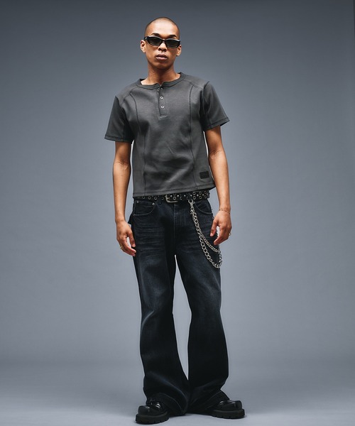 ANDER HUNK(アンダーハンク)の「Slim Fit Henry neck Rib T-shirt/スリムフィットヘンリーネックリブTシャツ(Tシャツ/カットソー・メンズ・チャコールグレー/ブラウン/ブラック/ライトグレー・SMALL/LARGE/MEDIUM)」の14枚目の写真