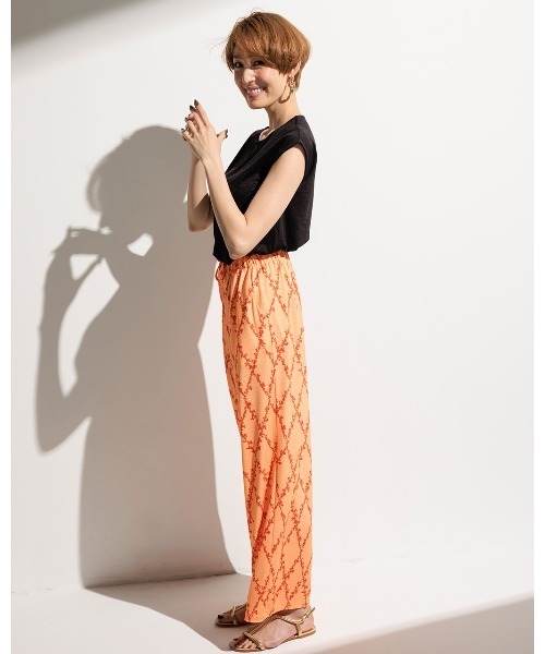 DoCLASSE( ドゥクラッセ)の「UVスラブ・セミワイドパンツ/68cm(その他パンツ・レディース・オレンジ・LL/S/M/L/3L)」の4枚目の写真
