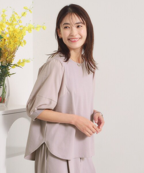ITS'DEMO(イッツデモ)の「【冷感】異素材切替袖ジャージーブラウス(シャツ/ブラウス・レディース・グリーン/ライトブルー/ナチュラル・00)」の2枚目の写真