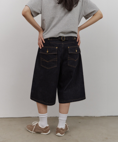 URBANSTOFF(アーバンストッフ)の「バーティカルデニムバミューダパンツ(ダークネイビー)(その他パンツ・レディース・その他・MEDIUM/SMALL/LARGE)」の2枚目の写真