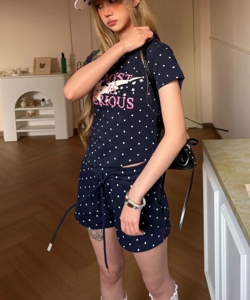 SHEPP(シープ)の「ドット柄 クルーネックスターグラフィックプリントTシャツ コンパクトT 半袖 Y2K(Tシャツ/カットソー・レディース・ネイビー/グリーン/ホワイト・M/L)」の15枚目の写真